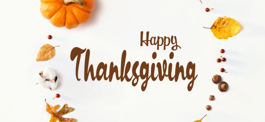 Thanksgiving,Message,With,Autumn,Leaves,And,An,Orange,Pumpkin
